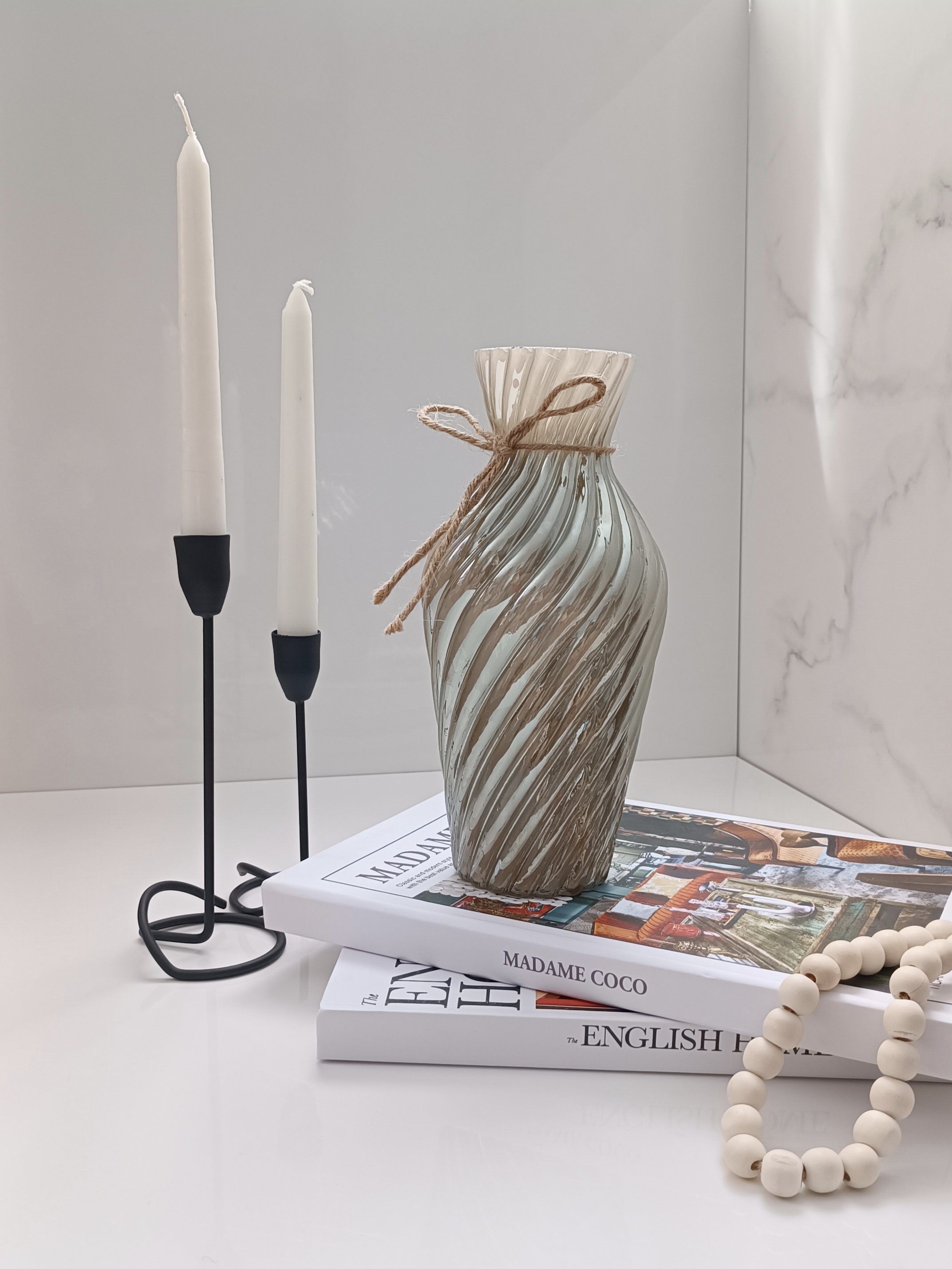گلدان شیشه ای دکوراتیو طرح پیچی